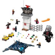 LEGO® Superhelden-Einsatz am Flughafen (76051)