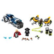 LEGO® Avengers Speeder-Bike Attacke (76142)