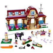 LEGO® Heartlake Reiterhof (41126)