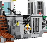 LEGO® Polizeiquartier auf der Gefängnisinsel (60130)