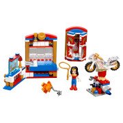 LEGO® Wonder Womans™ Schlafgemach (41235)