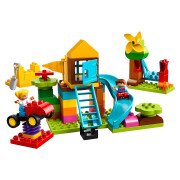 LEGO® Steinebox mit großem Spielplatz (10864)