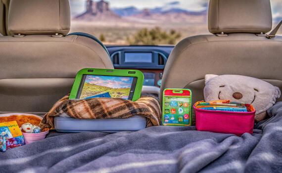 Die besten Gadgets für Autoreisen mit Kindern