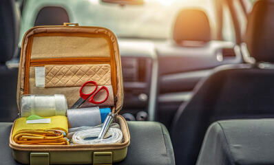 Erste Hilfe im Auto: Was du dabei haben solltest
