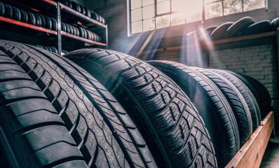 So wählst du die richtigen Reifen für dein Auto aus