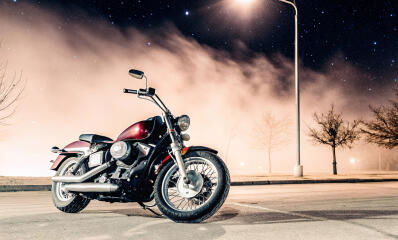 Sicher Motorradfahren bei Nacht: Tipps und Ausrüstung